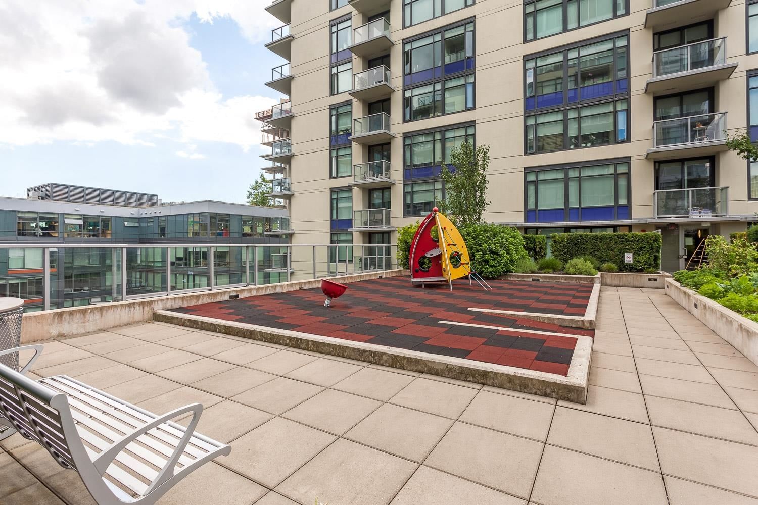 Listing Image 11