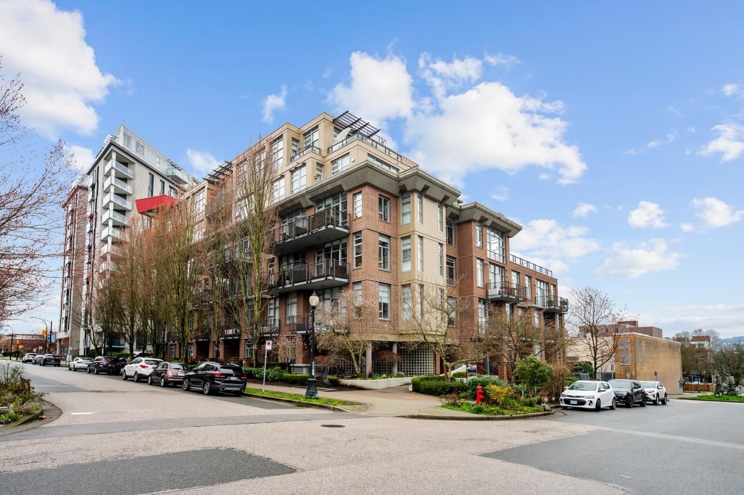 Listing Image 18