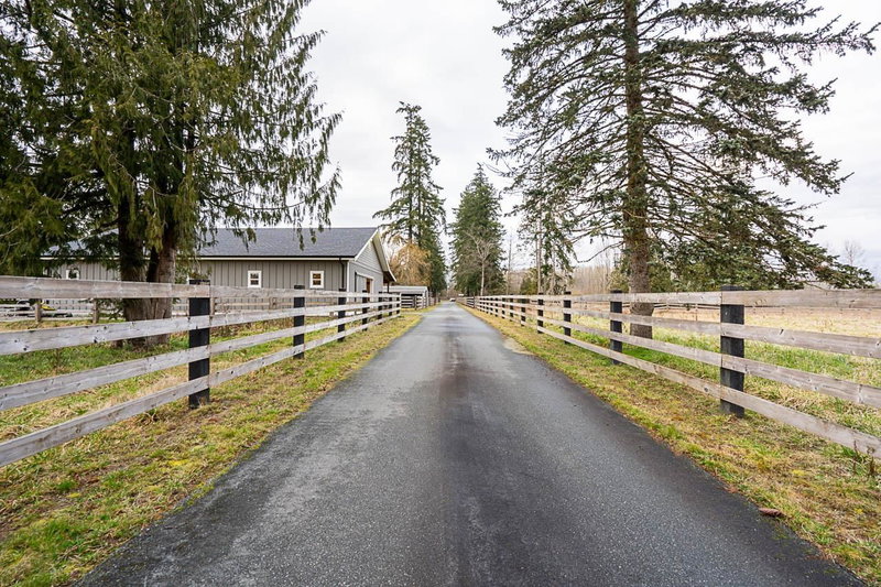 22015 40 Avenue, Langley, V3Z 1N4 | Image 2