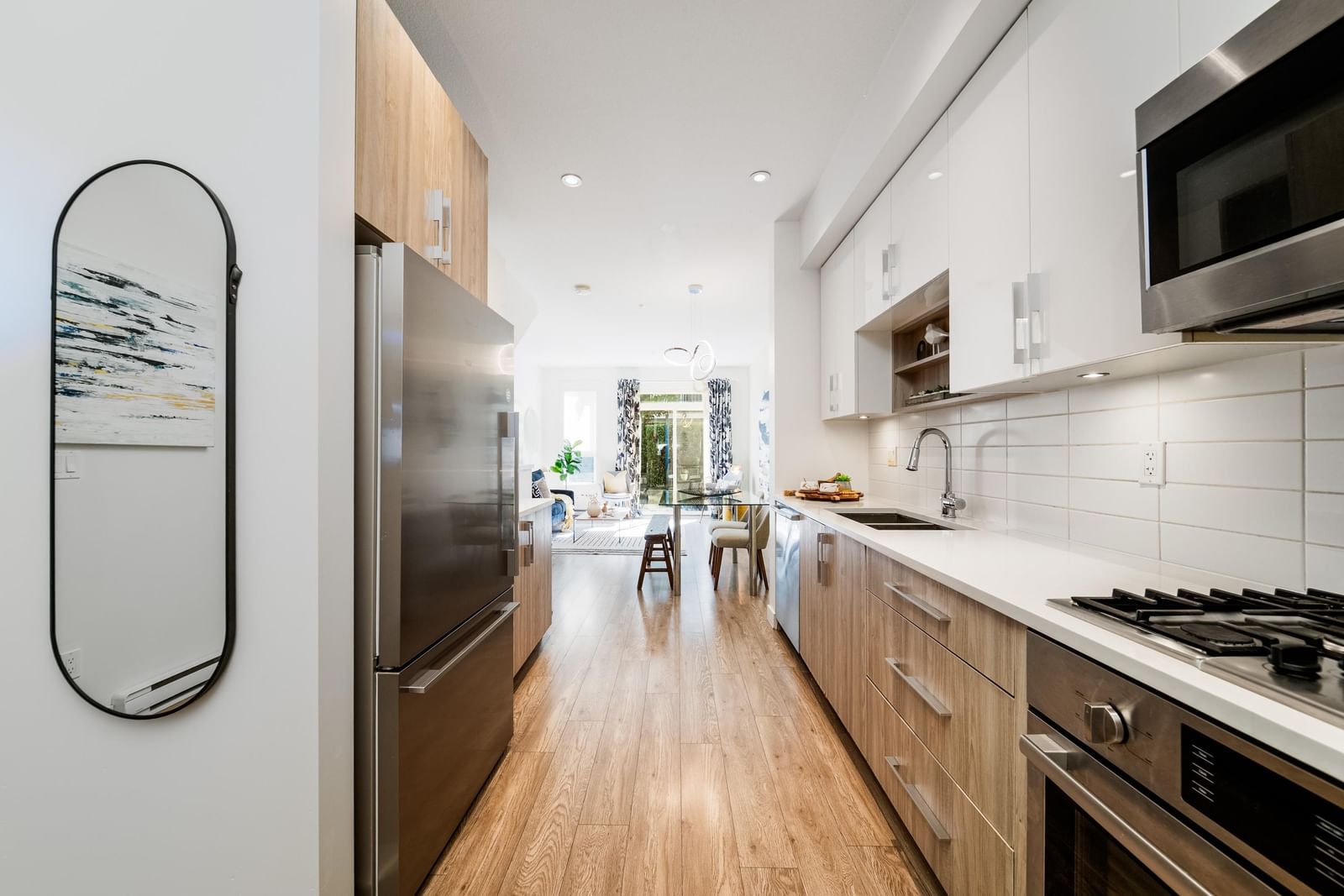 Listing Image 9