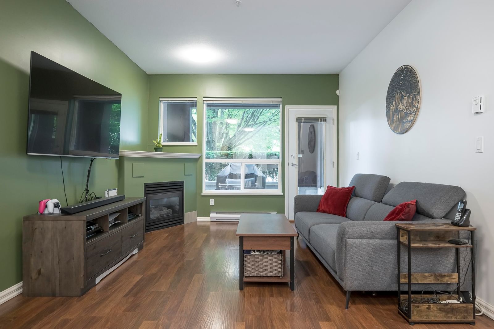 Listing Image 7