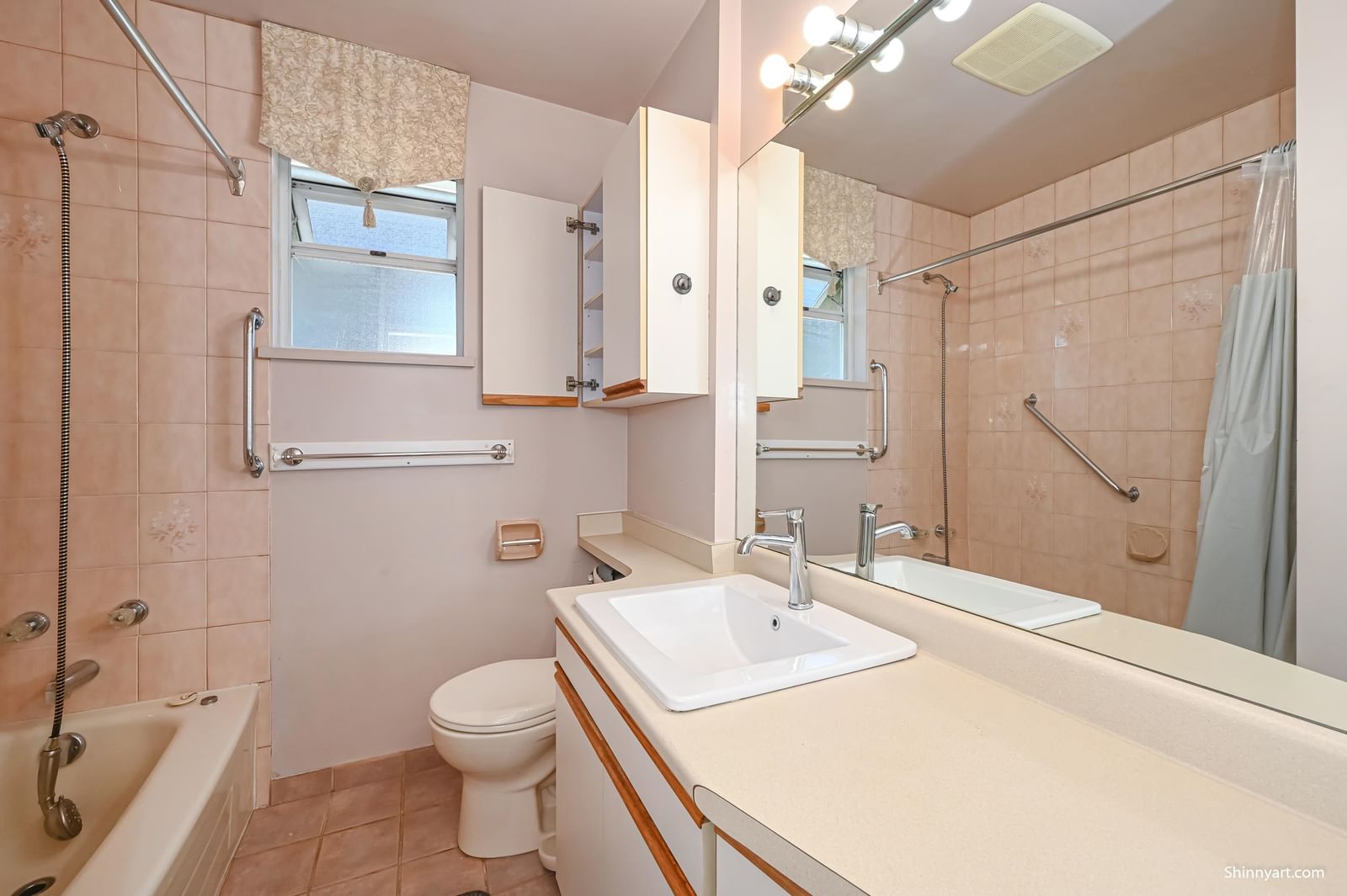 Listing Image 11