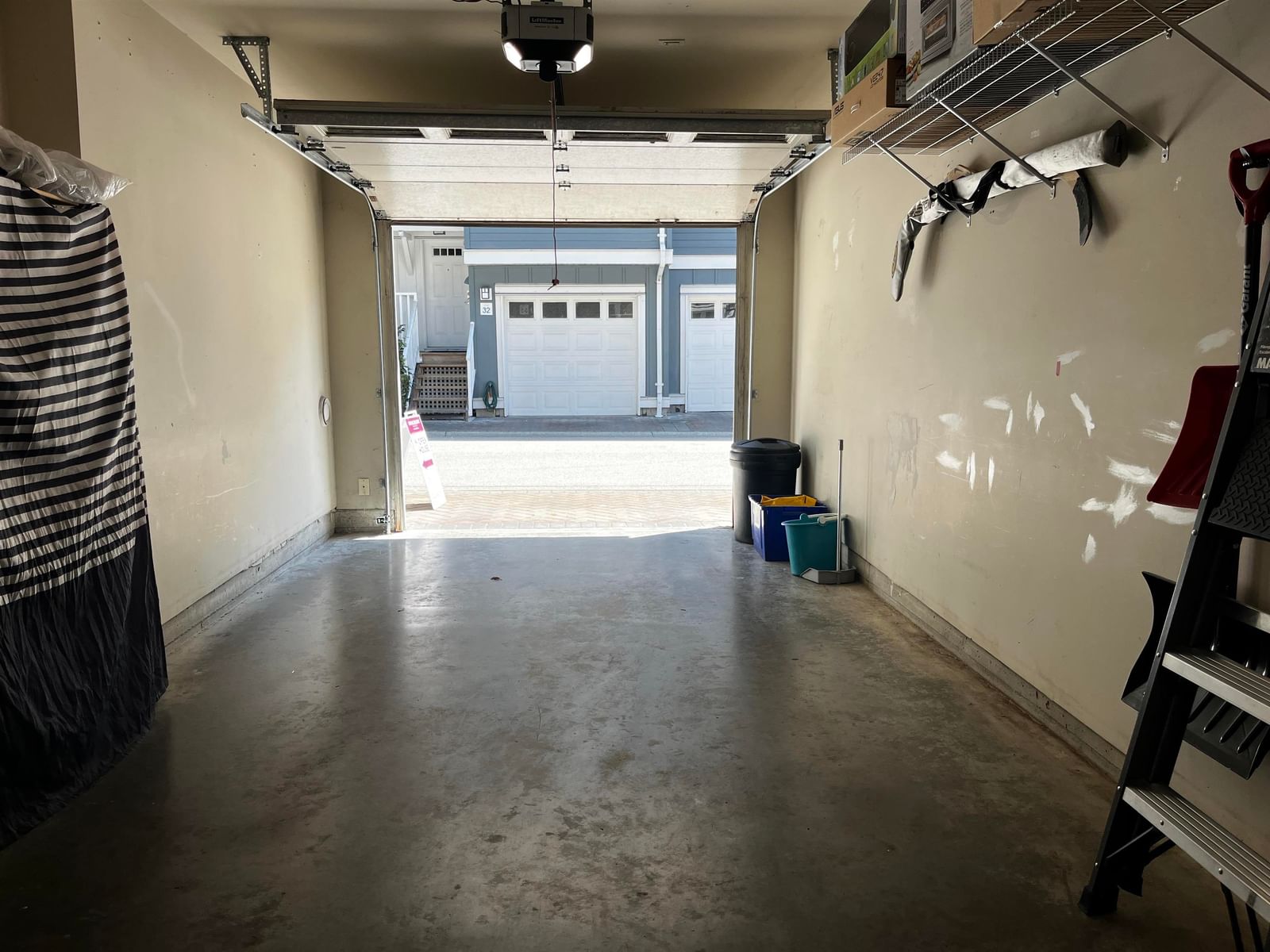Listing Image 28