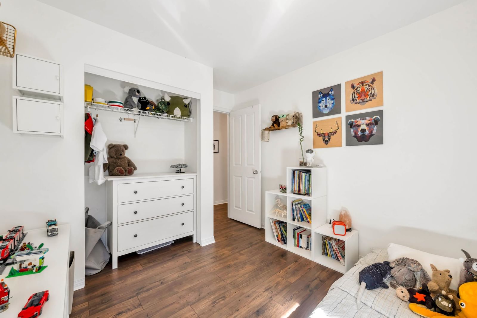 Listing Image 23