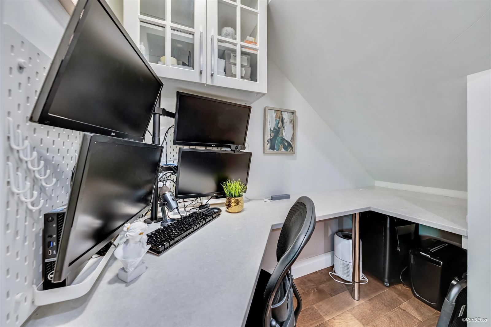 Listing Image 18