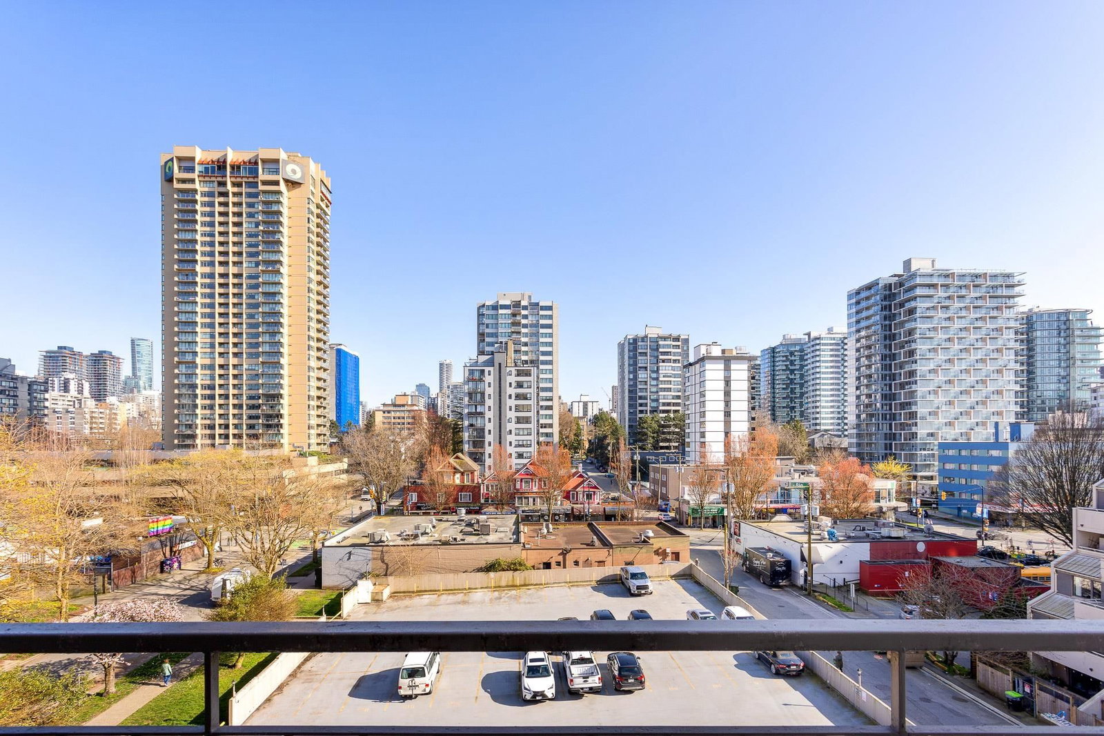 Listing Image 12