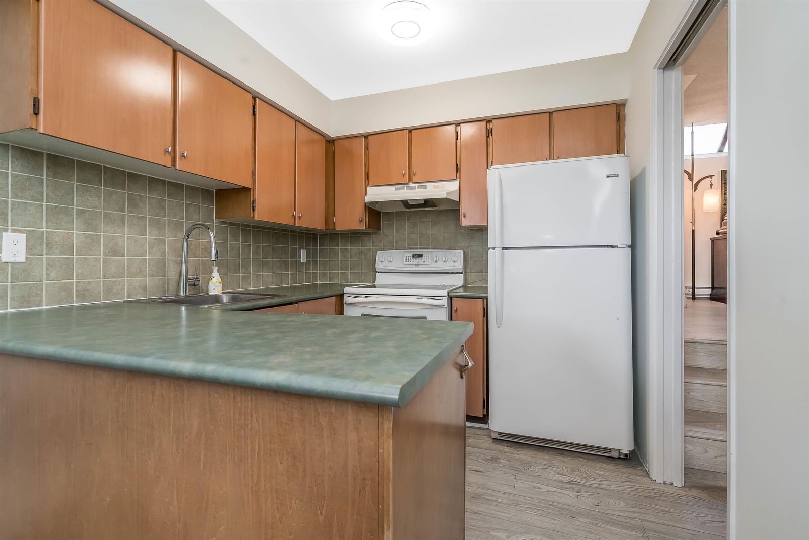 Listing Image 14