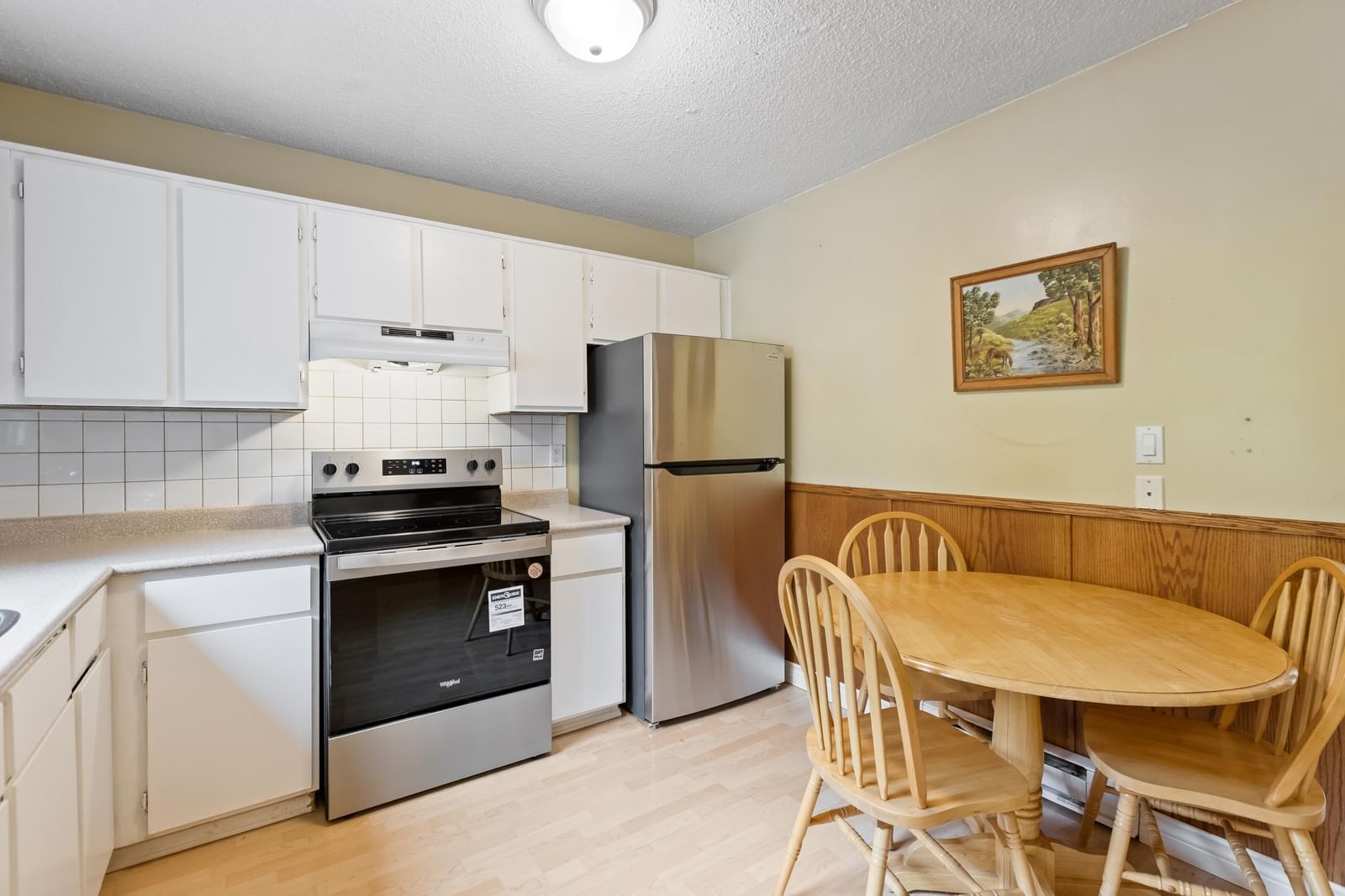 Listing Image 5