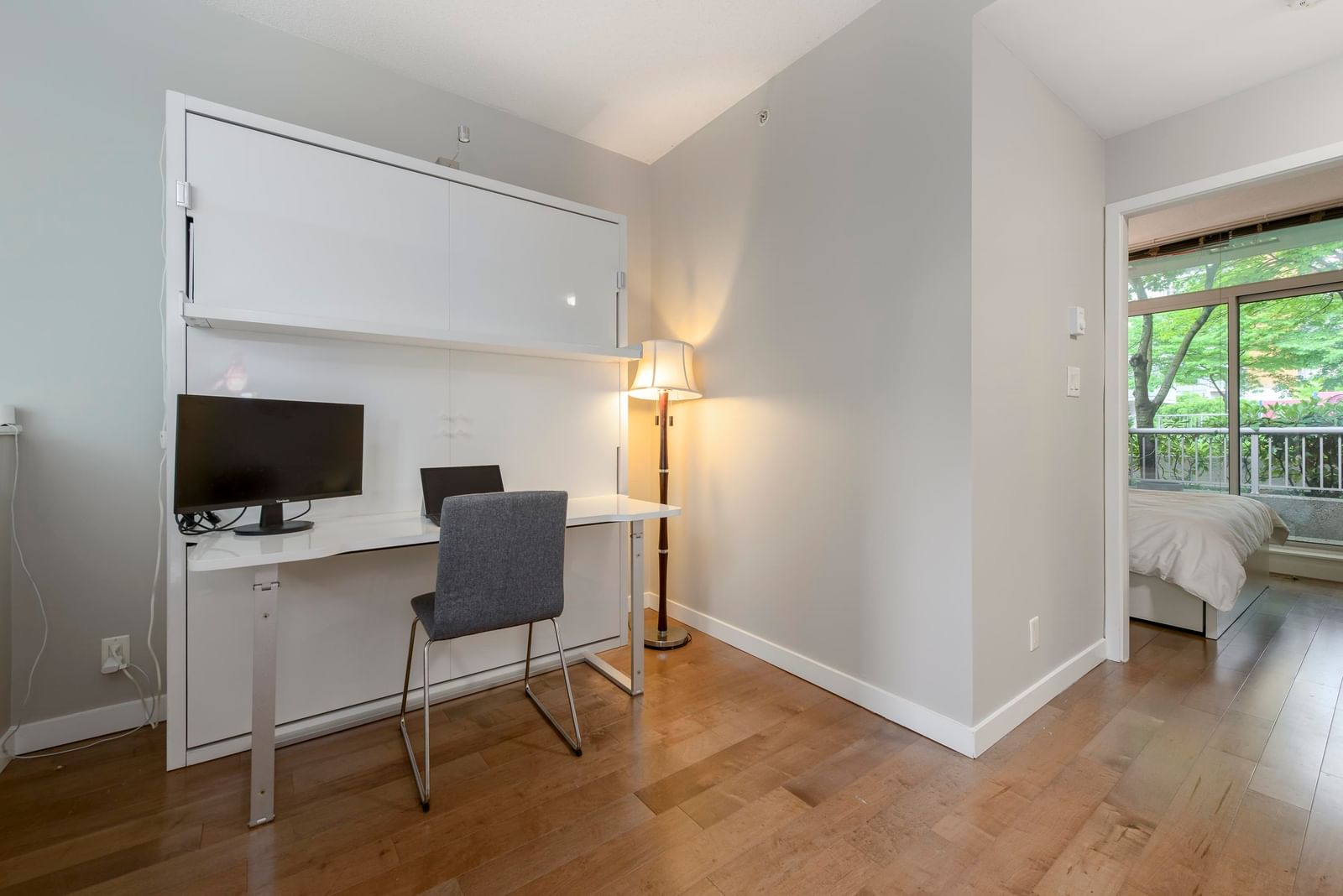 Listing Image 9