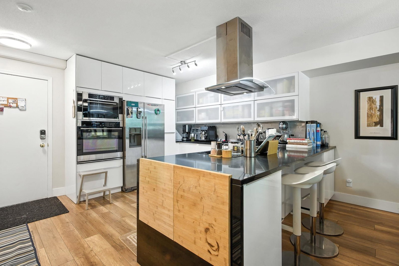 Listing Image 15
