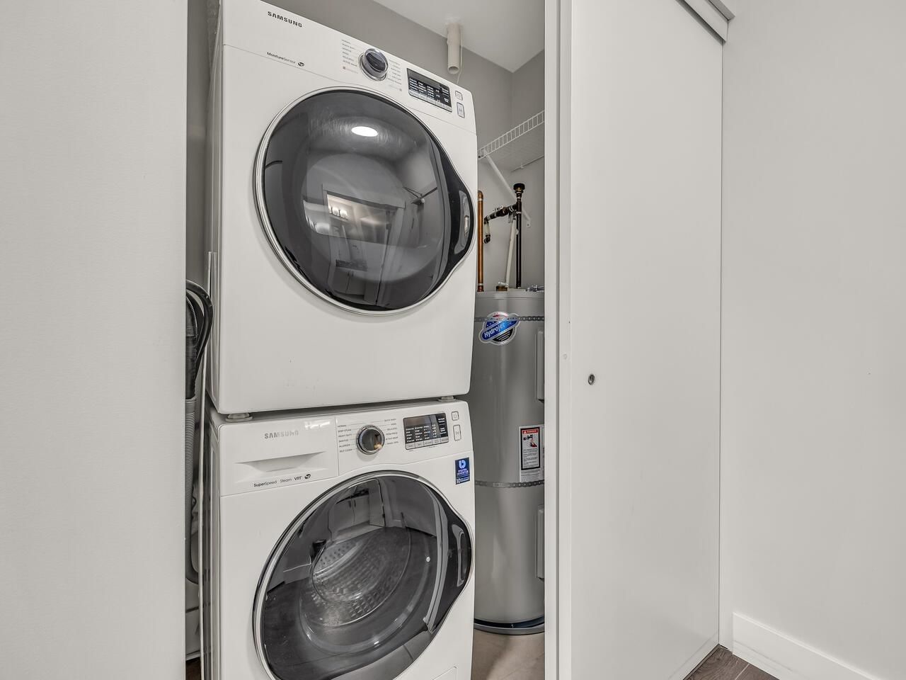 Listing Image 18