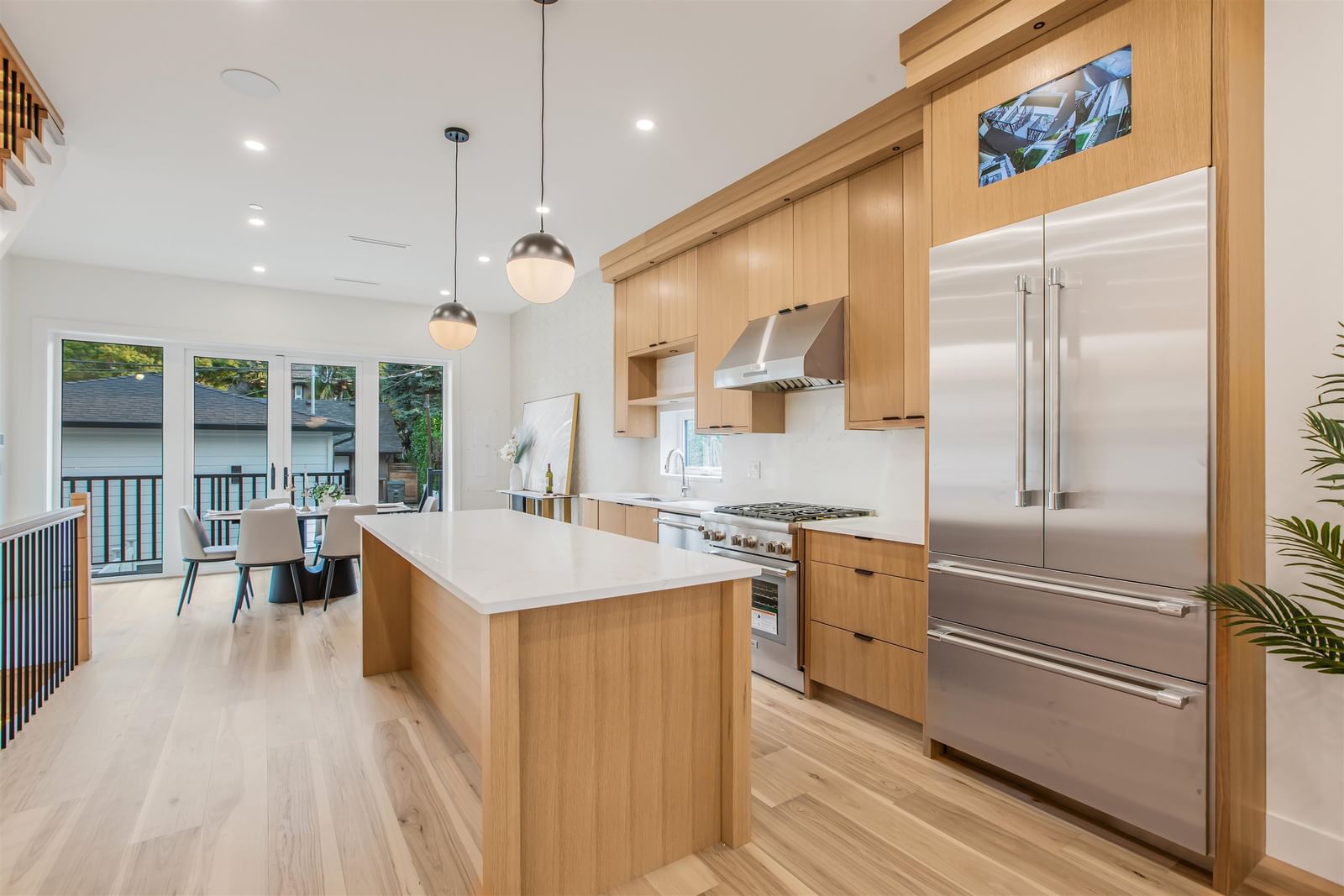 Listing Image 10