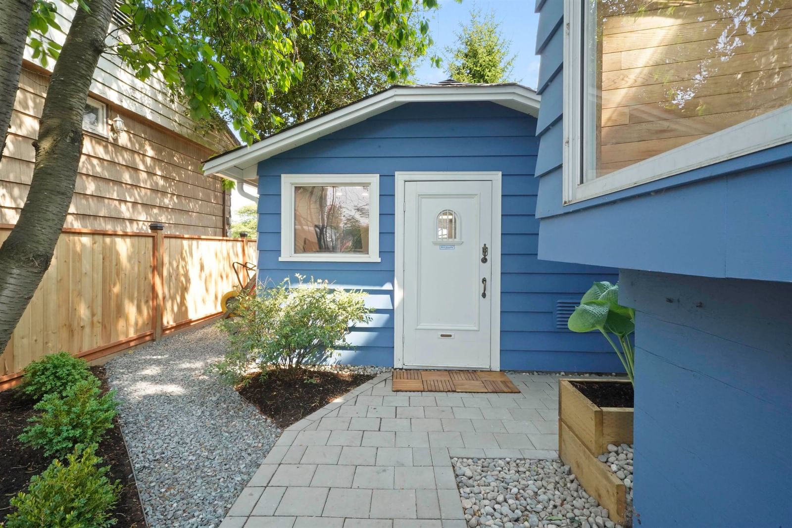 Listing Image 16