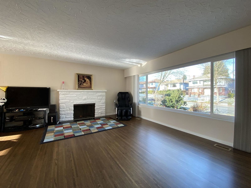 Main House - 564 64th Avenue, Vancouver, V6P 2K9 | Image 3