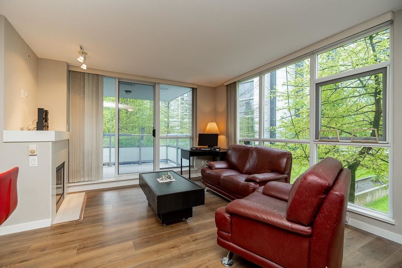Listing Image 11