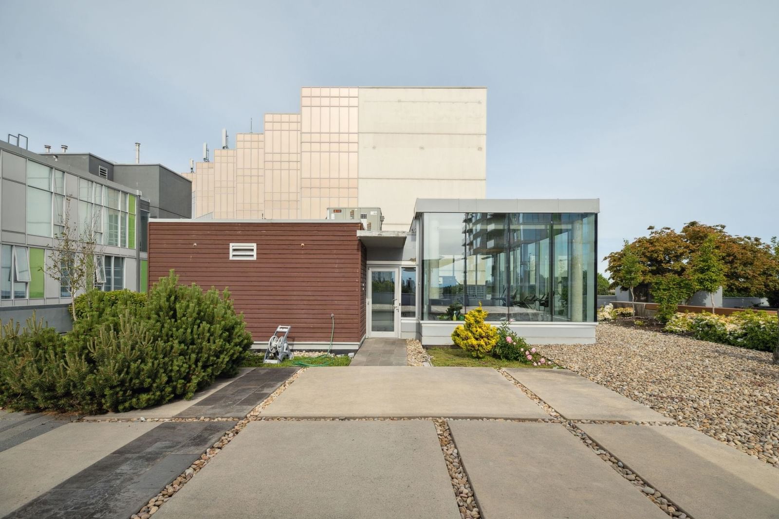 Listing Image 24