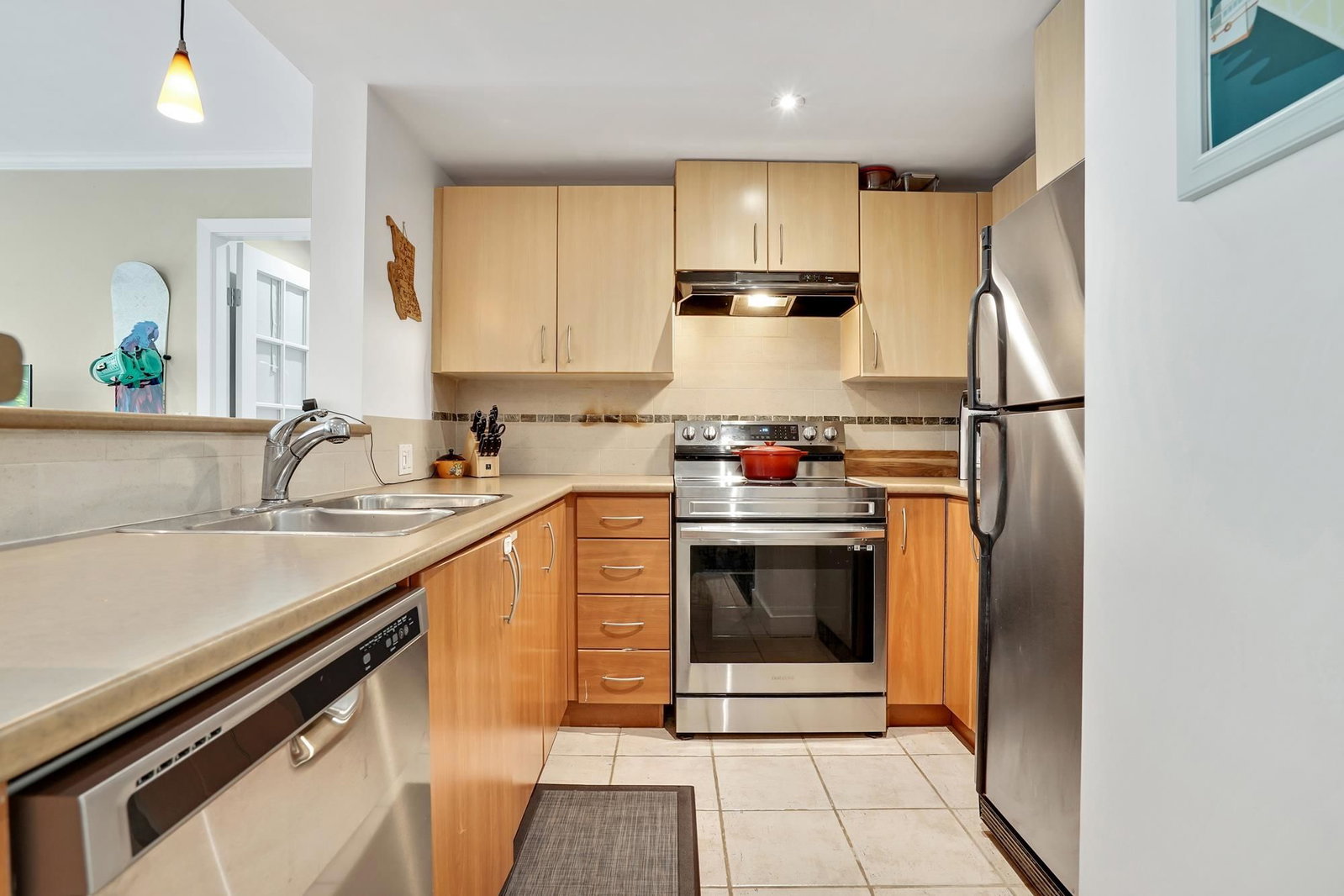 Listing Image 10
