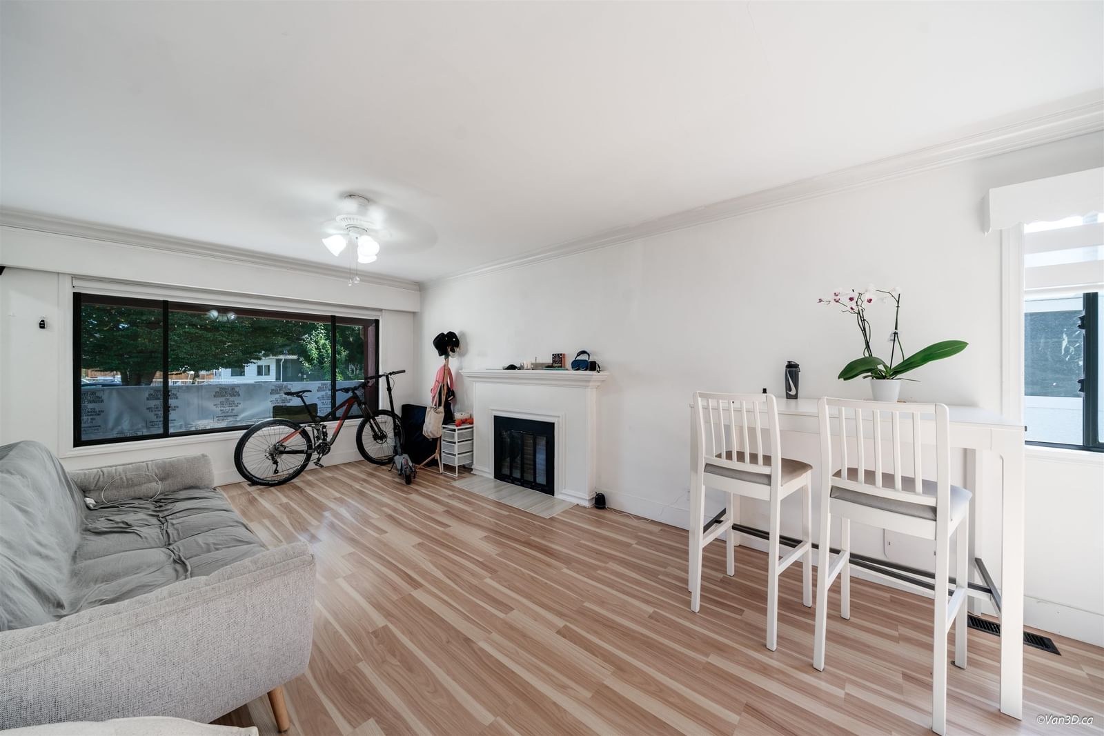 Listing Image 14