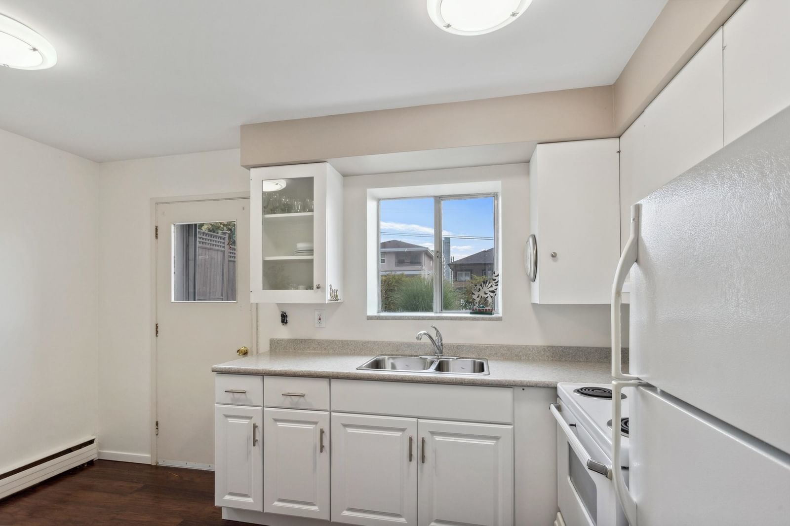Listing Image 18