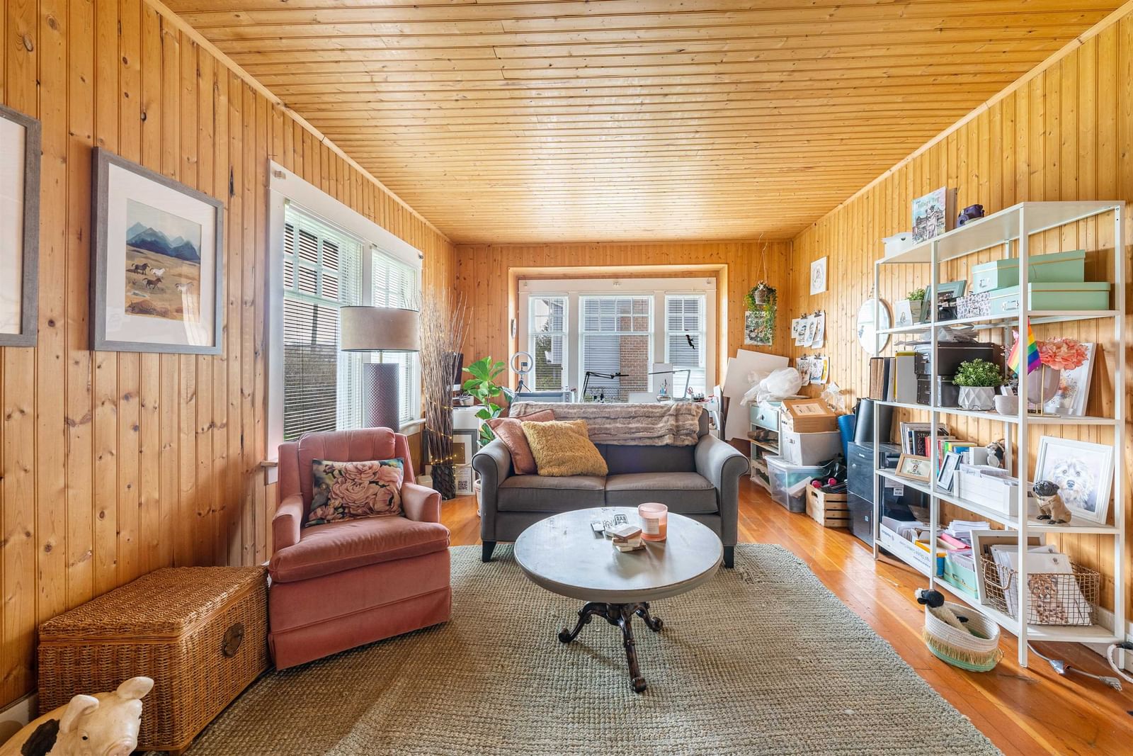 Listing Image 4