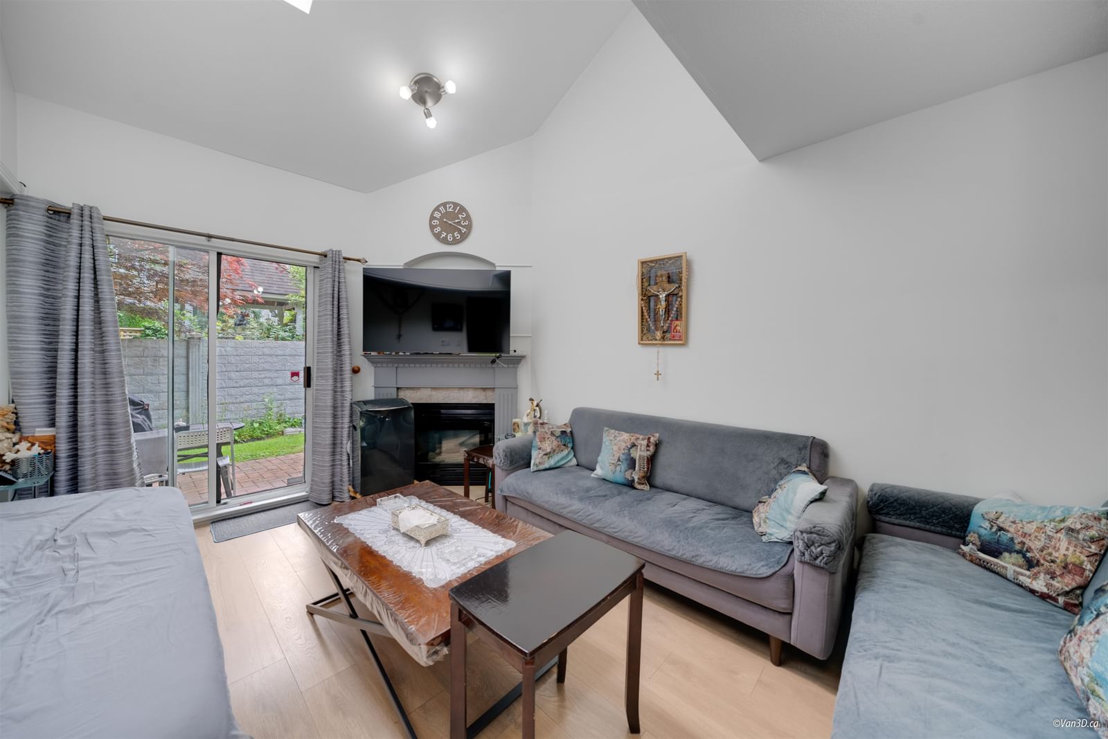 Listing Image 14