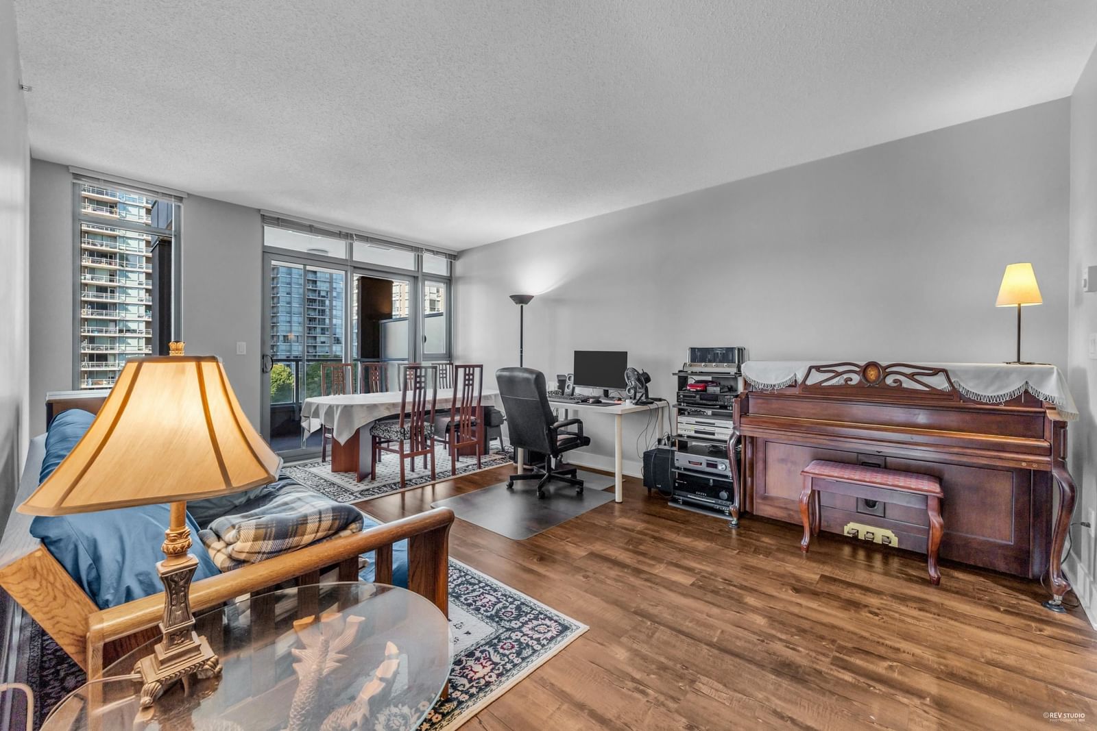 Listing Image 9