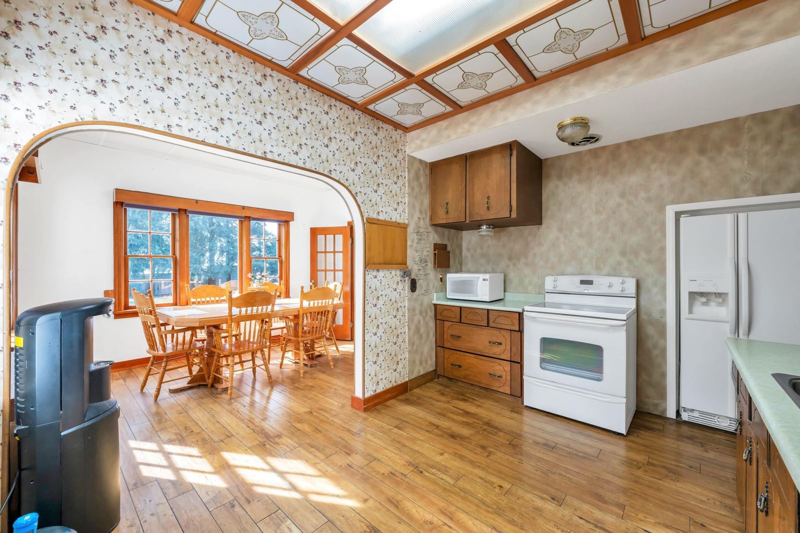 Listing Image 12