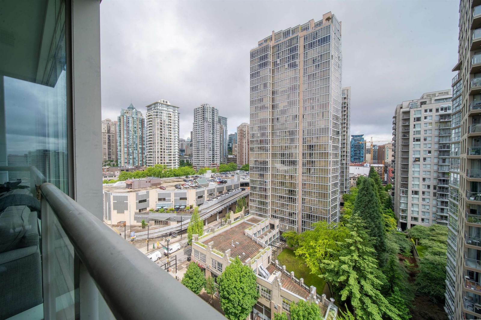 Listing Image 16