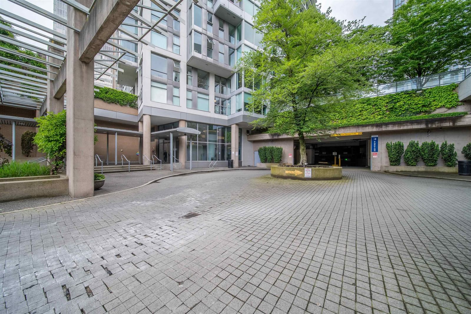 Listing Image 17