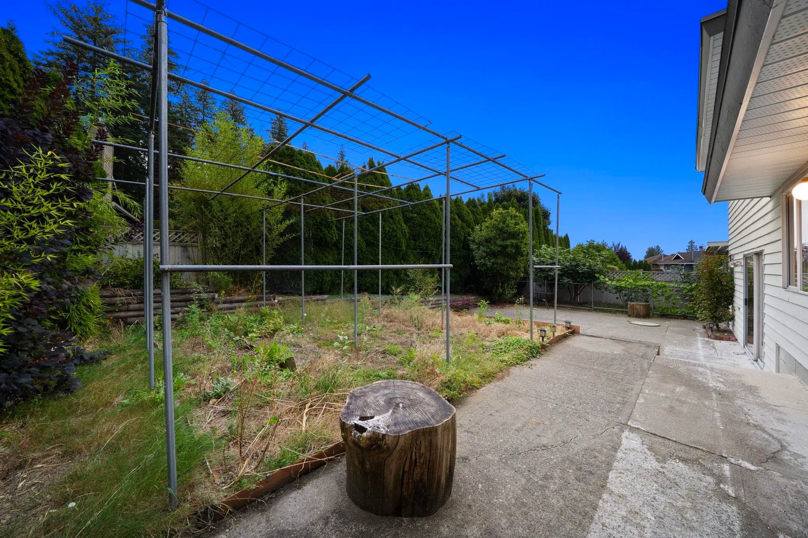 Listing Image 12