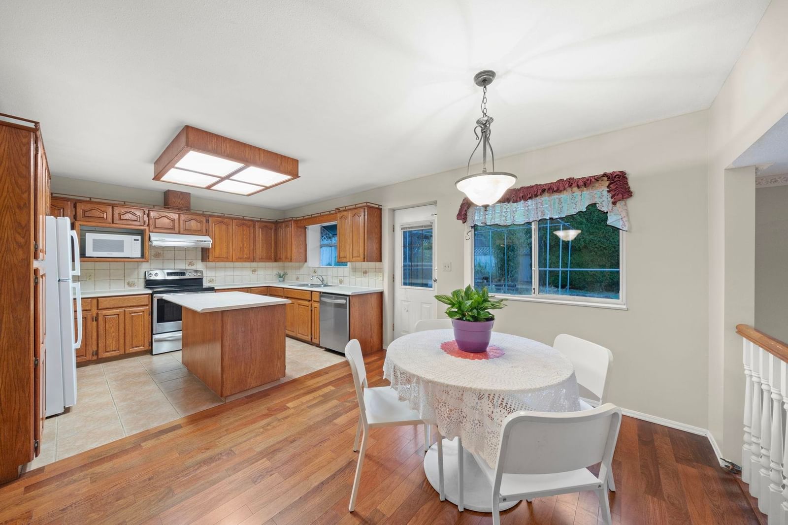 Listing Image 15