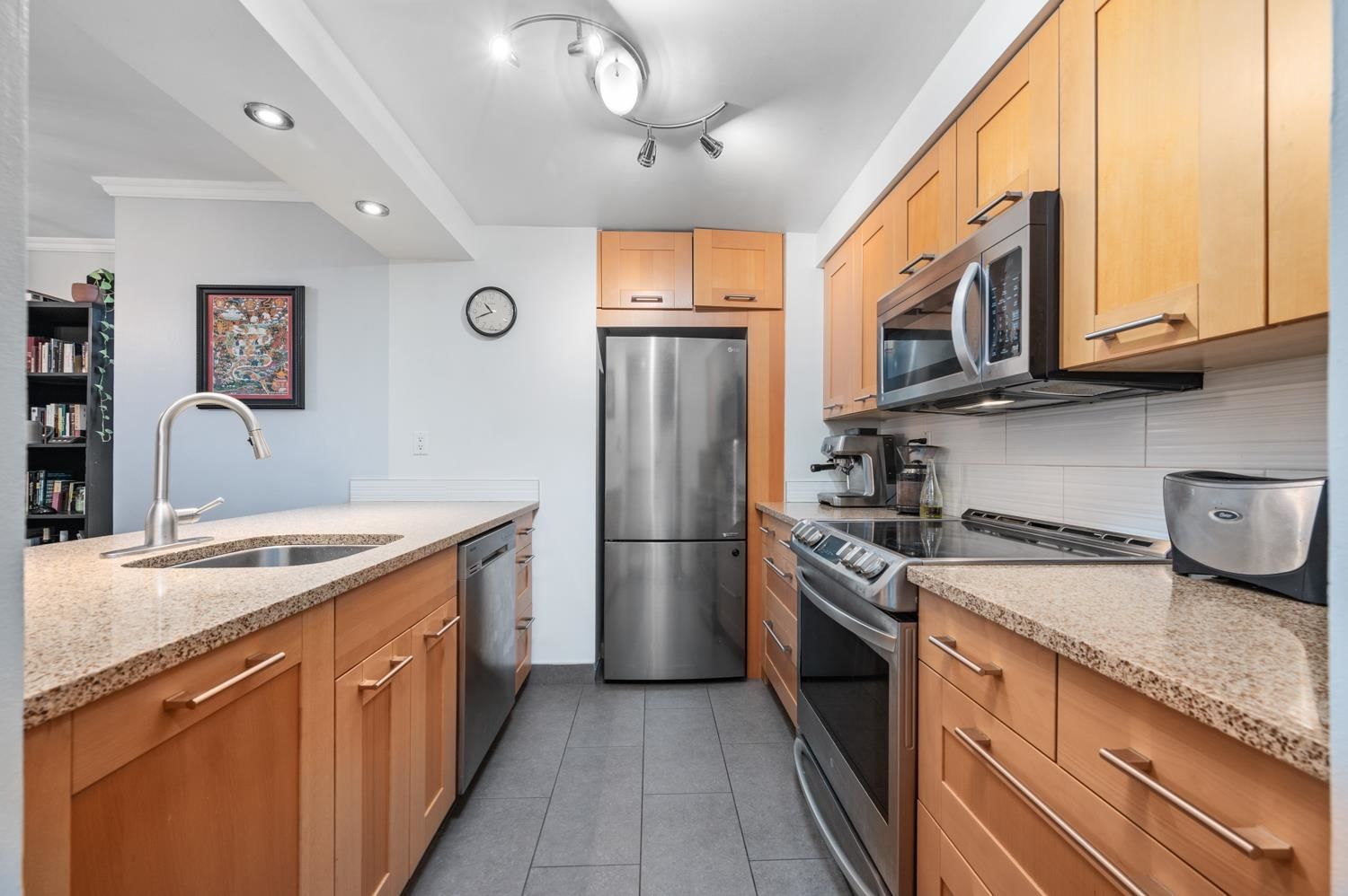Listing Image 13