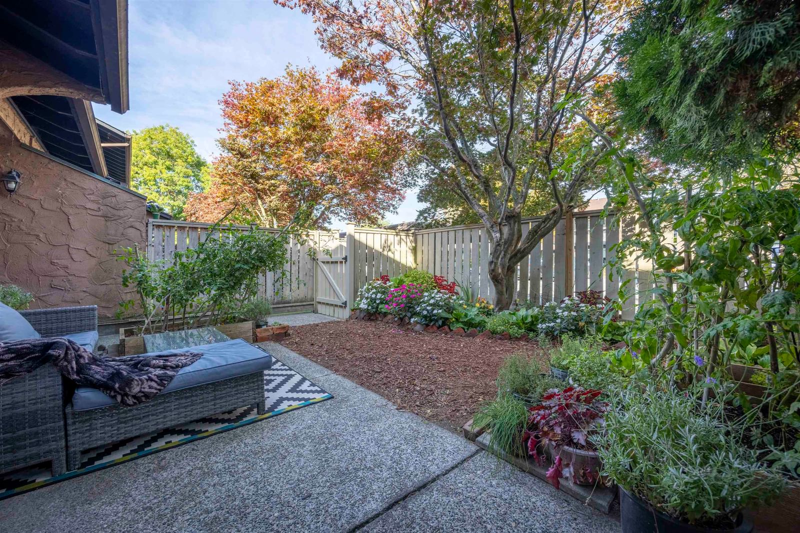 Listing Image 17