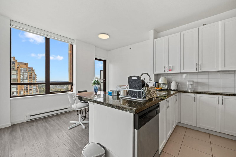 1802 - 6823 Station Hill Drive, Burnaby, V3N 0A9 | Image 3