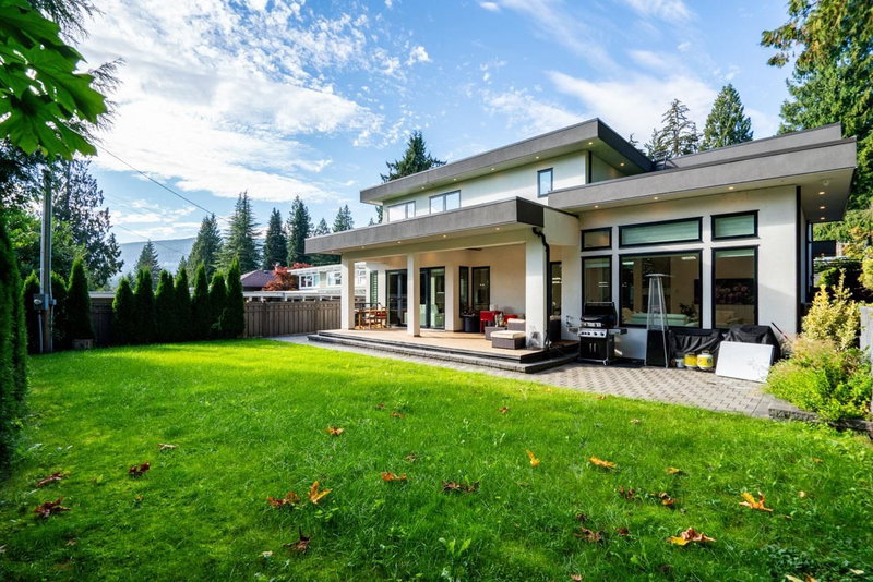 929 Canyon Boulevard, North Vancouver, V7R 2J9 | Image 3