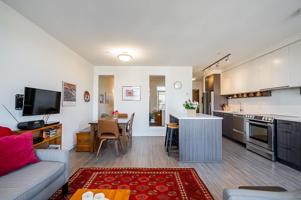 Listing Image 9