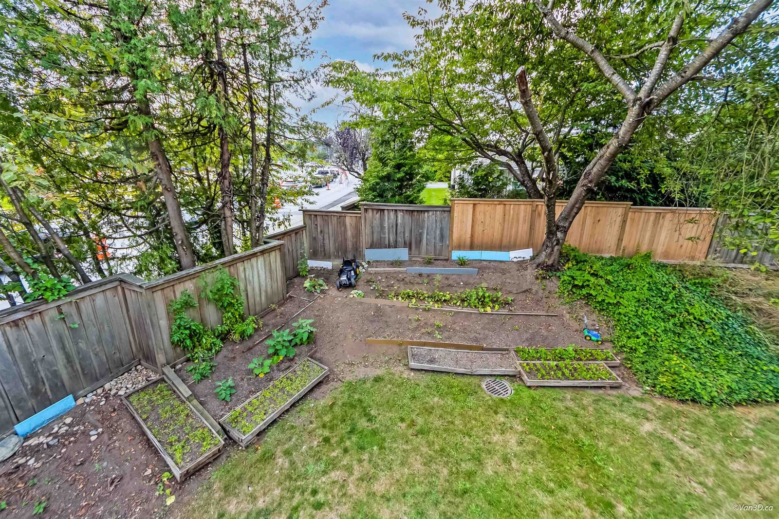 Listing Image 8