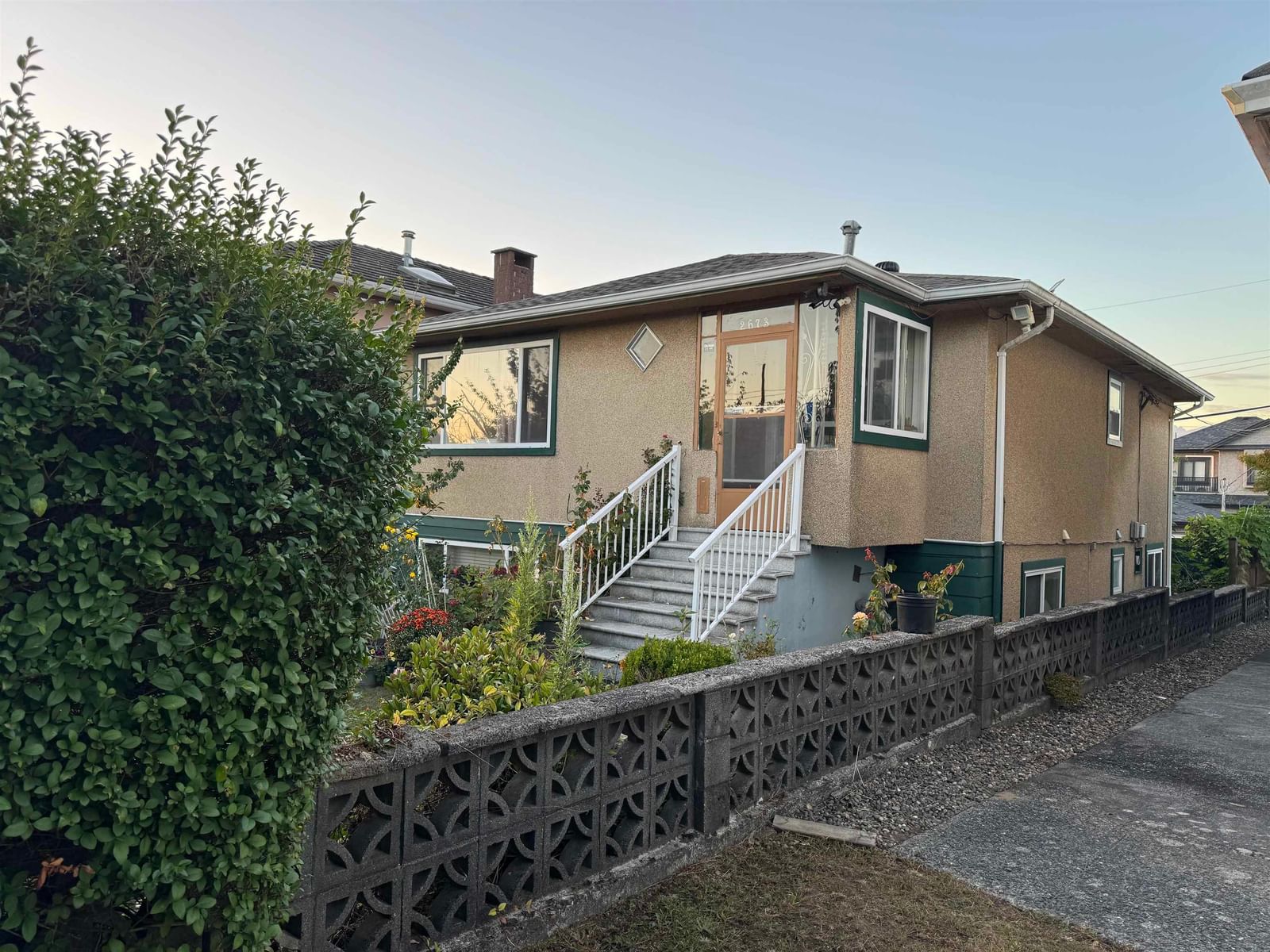 Listing Image 1