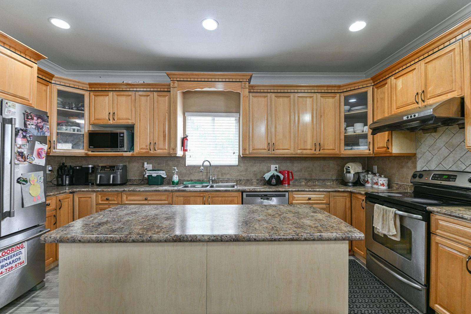 Listing Image 11