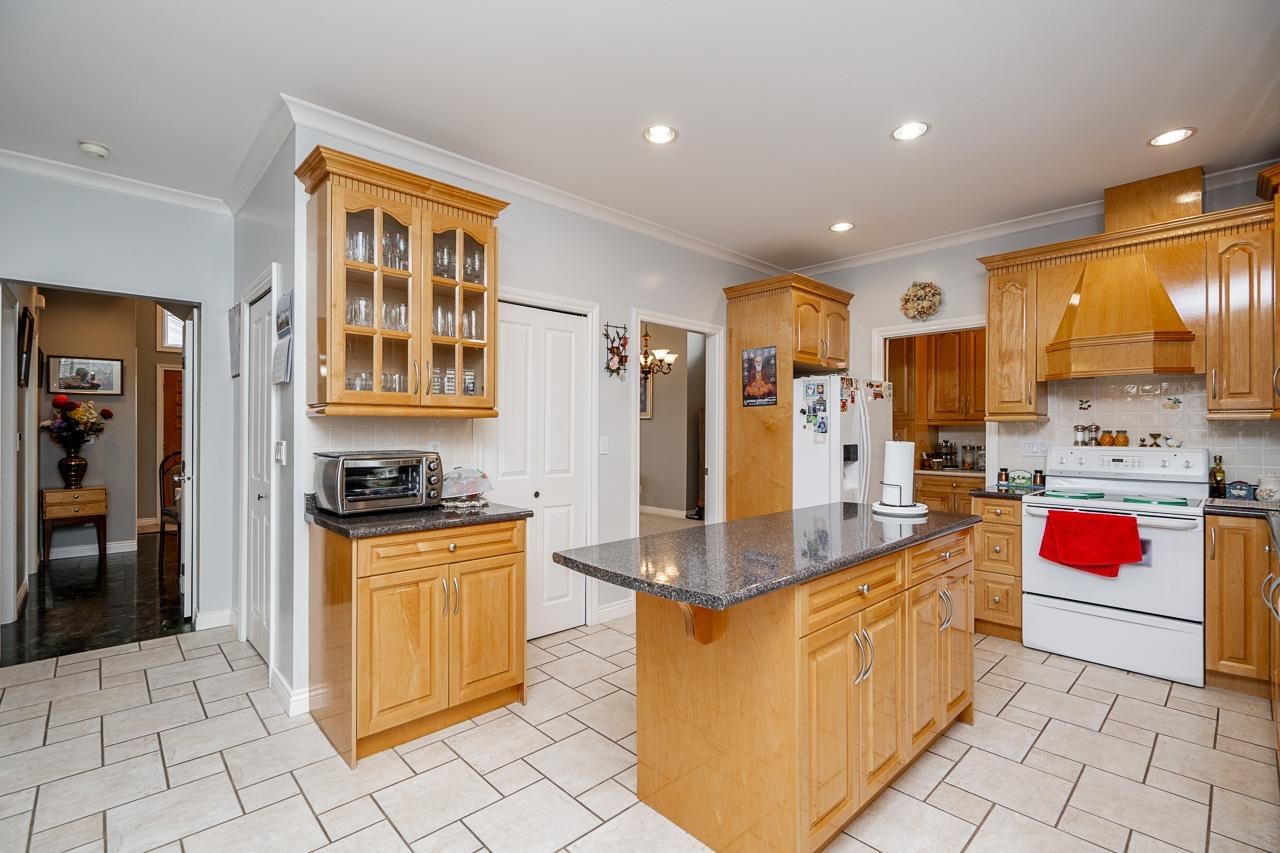 Listing Image 16