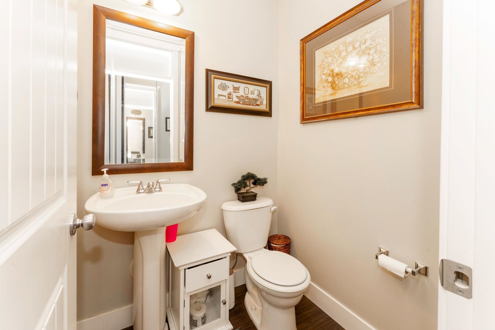 Listing Image 12