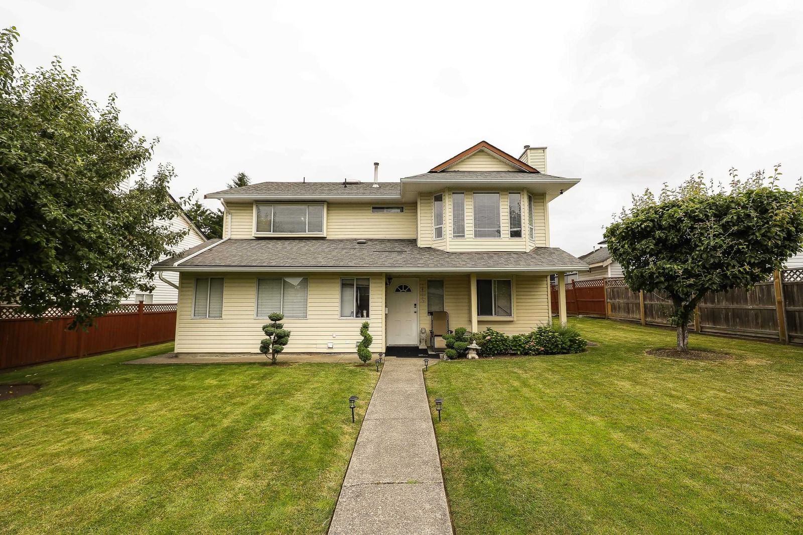 Listing photo 2