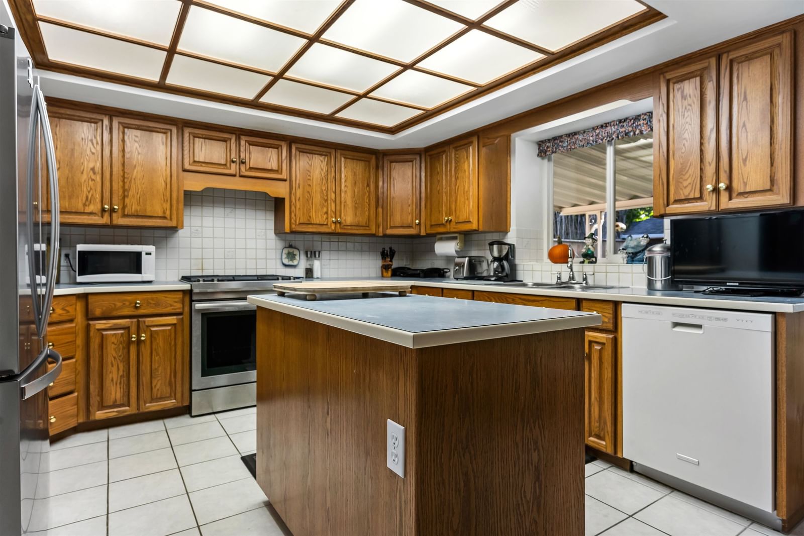 Listing Image 14