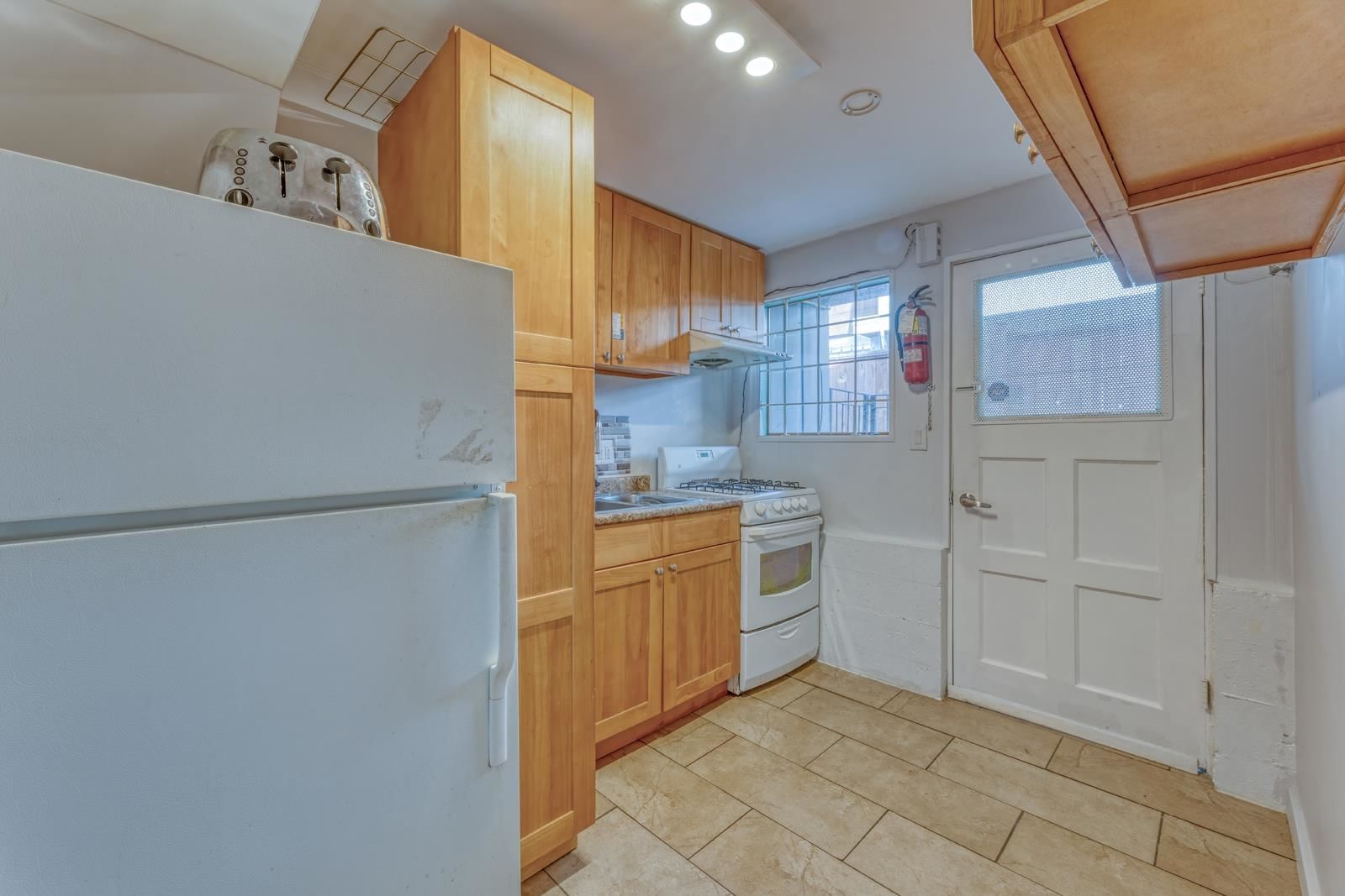 Listing Image 25
