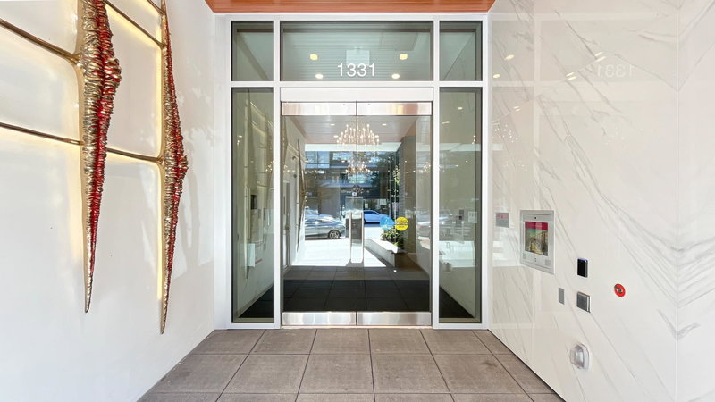 205 - 1331 Marine Drive, West Vancouver, V7T 1B6 | Image 3