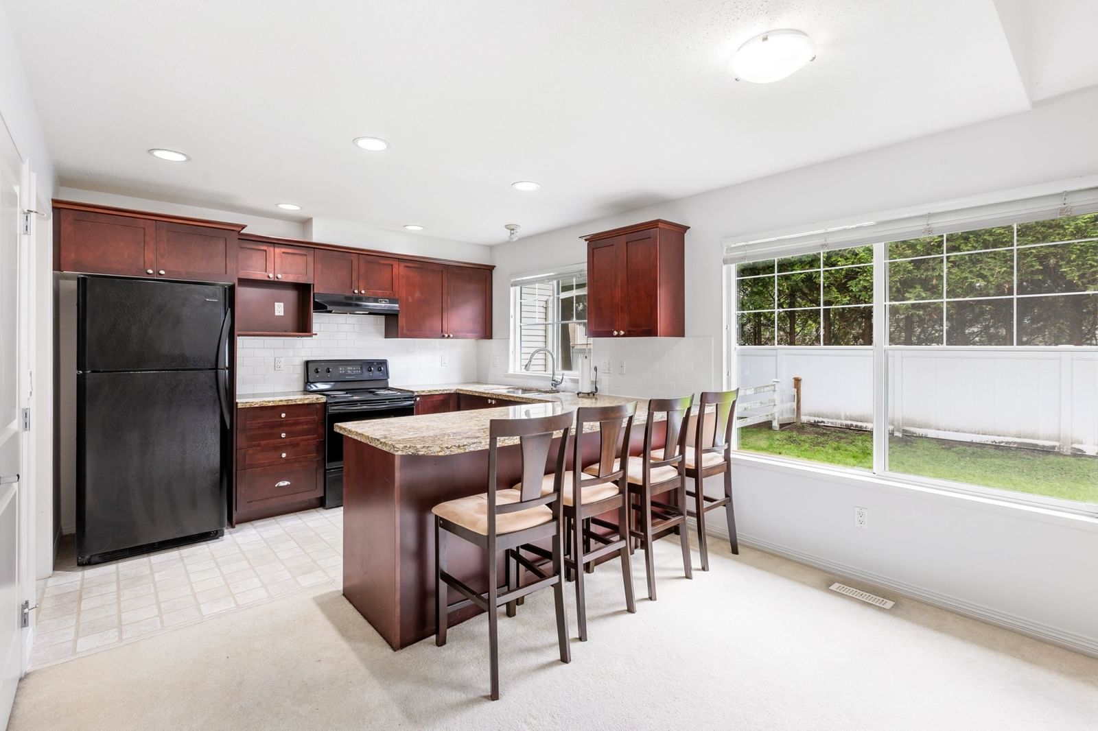 Listing Image 12