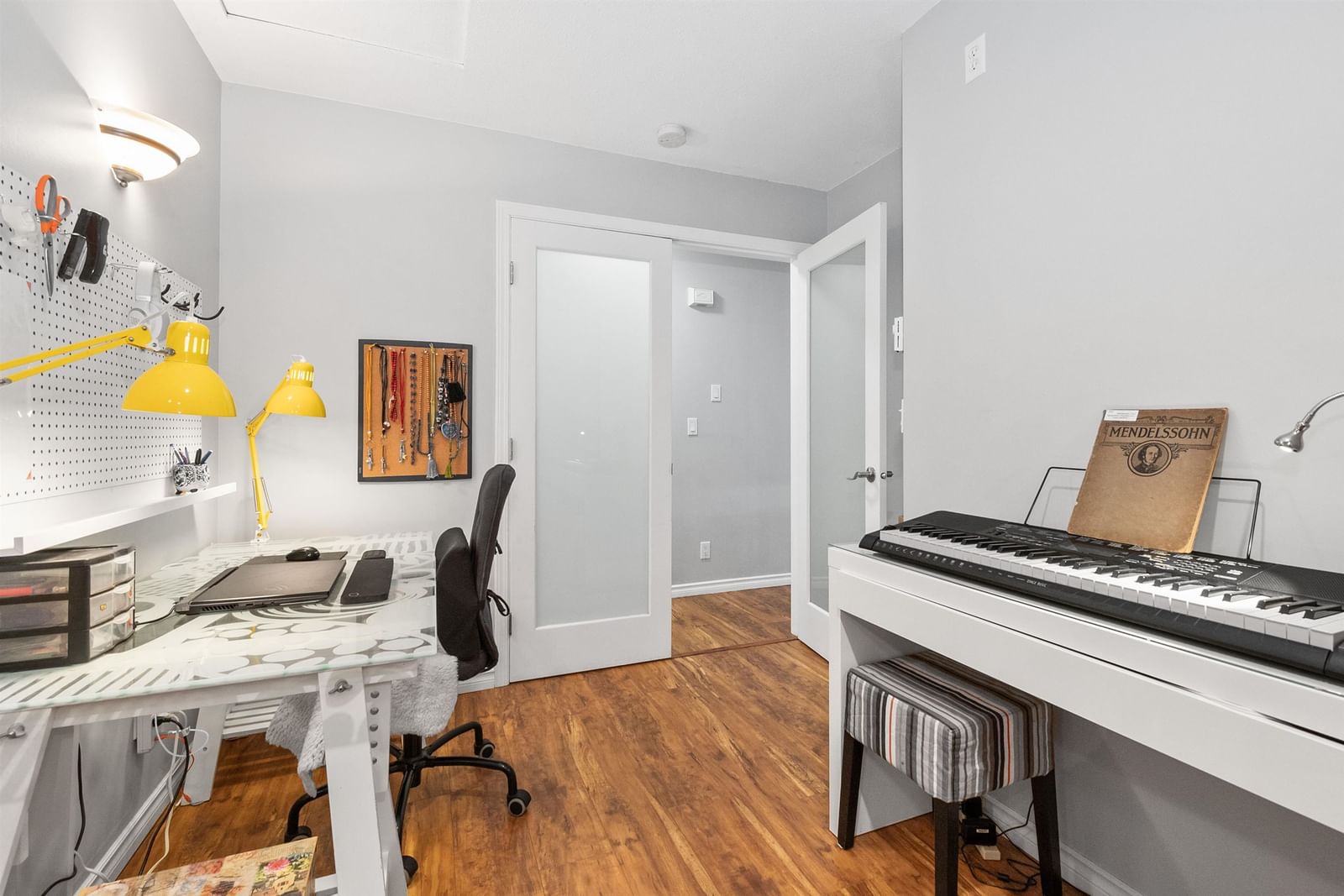 Listing Image 20