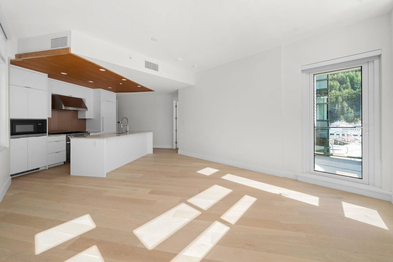 404 - 6699 Nelson Avenue, West Vancouver, V7W 2B2 | Image 2