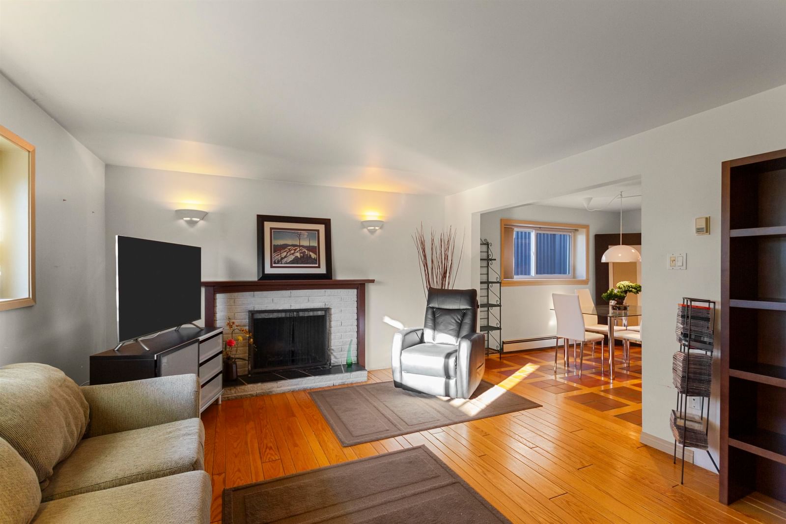 Listing Image 20