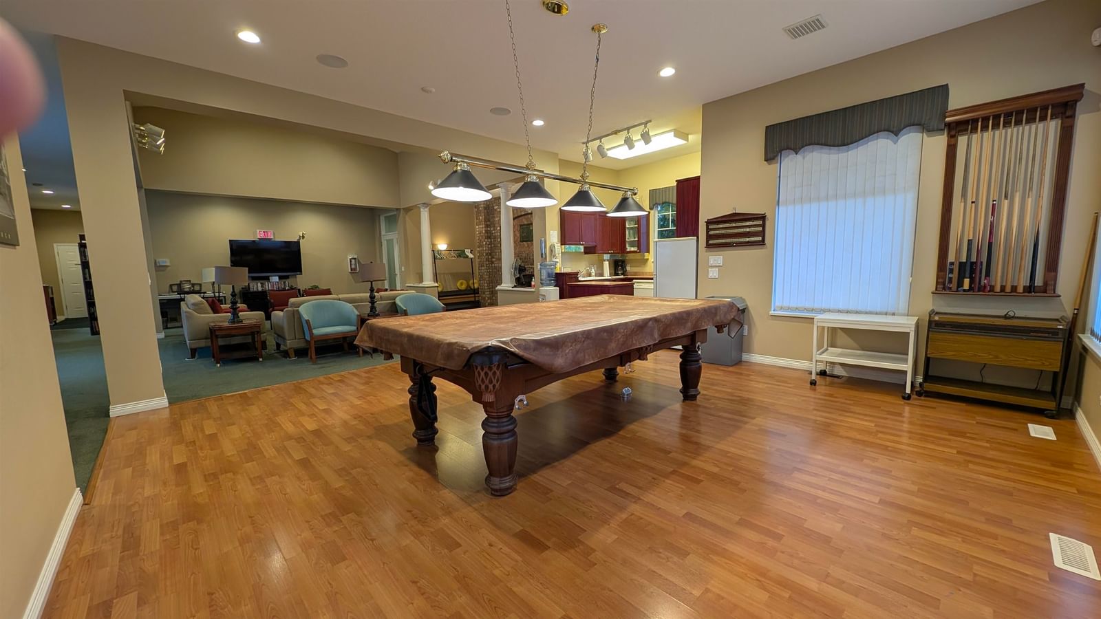 Listing Image 28